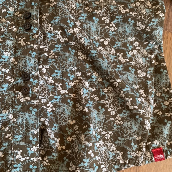 North Face Printed Top - Picture 3 of 13